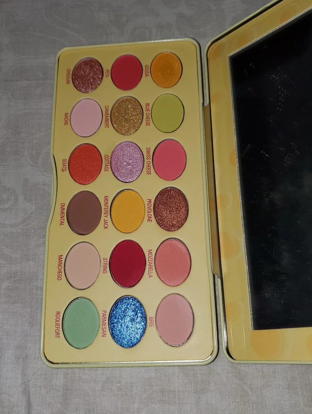 I Heart Revolution The Big Cheese Palette